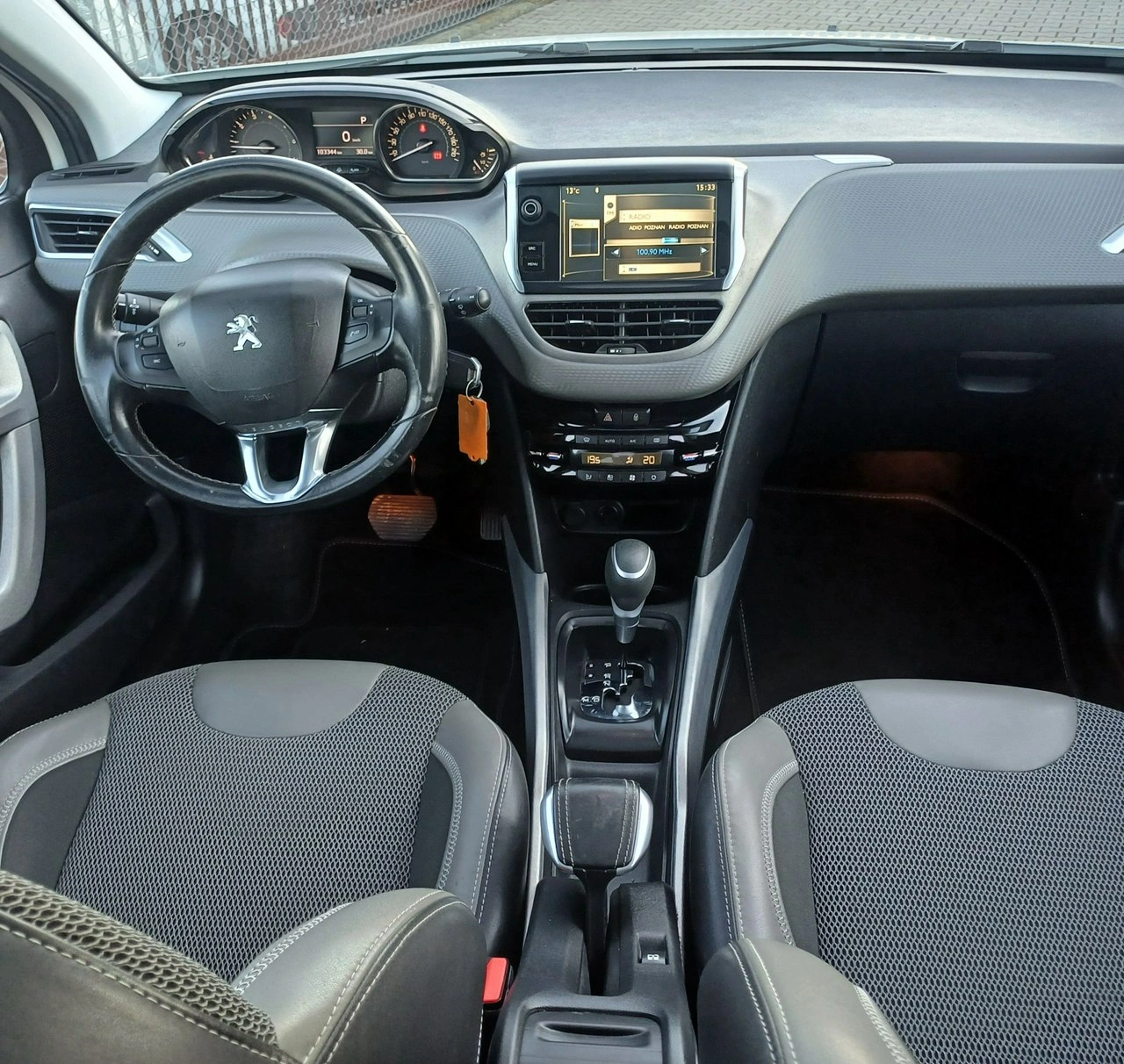 Peugeot 2008 - Zdjęcie 8