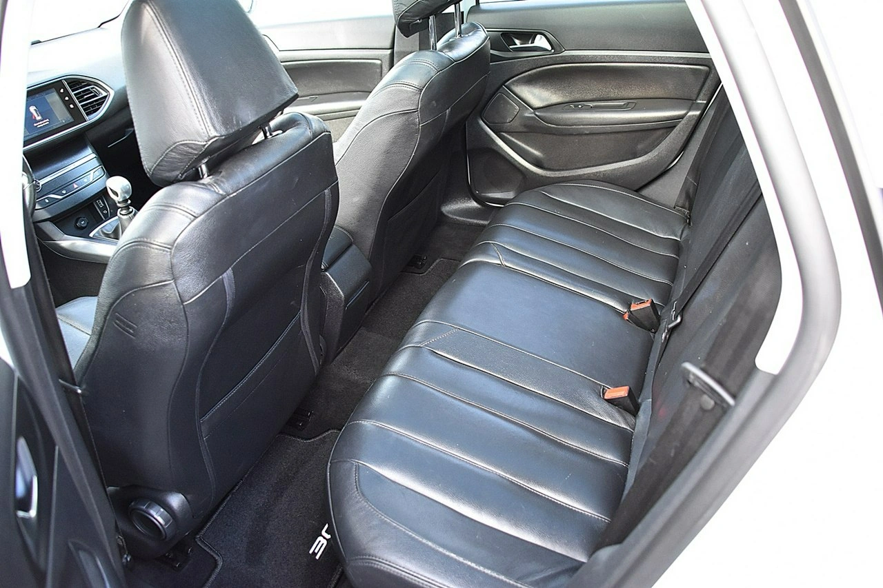 Peugeot 308 - Zdjęcie 9