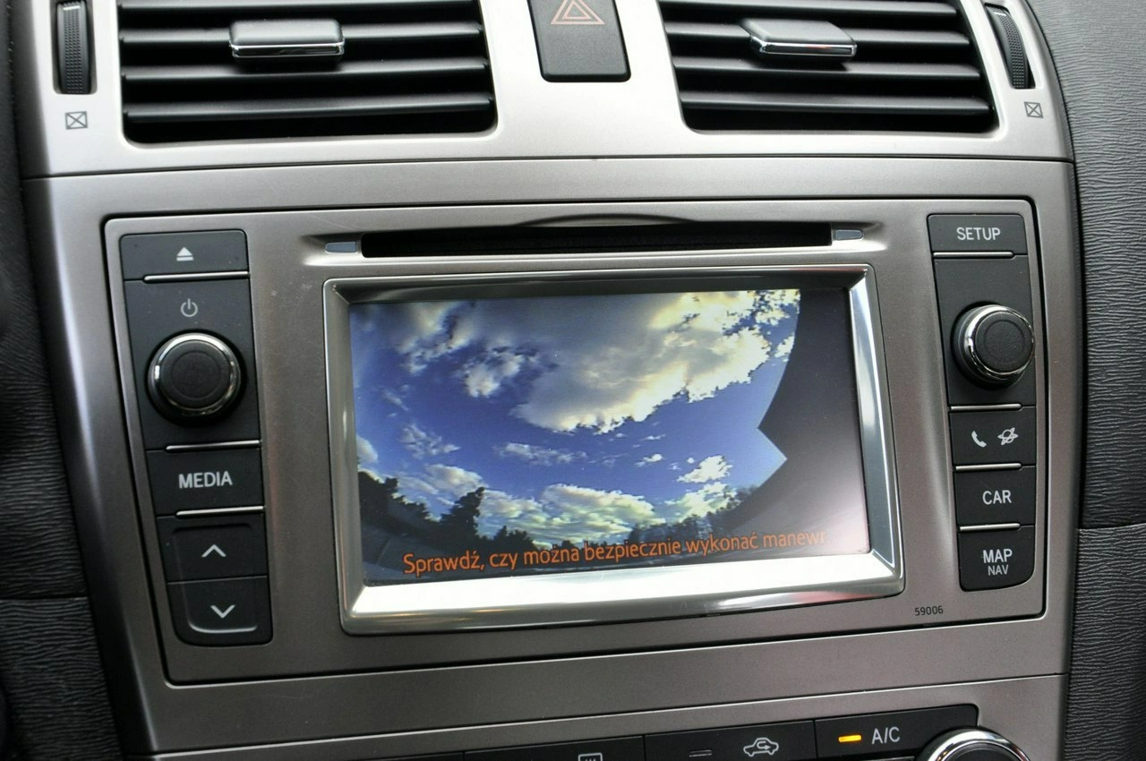 Toyota Avensis - Zdjęcie 51