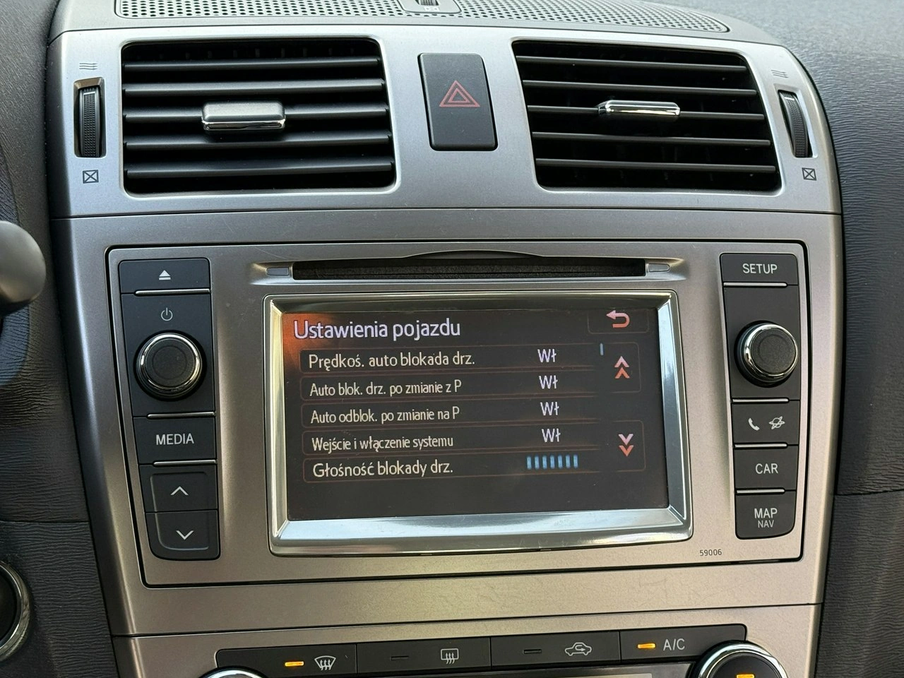 Toyota Avensis - Zdjęcie 57