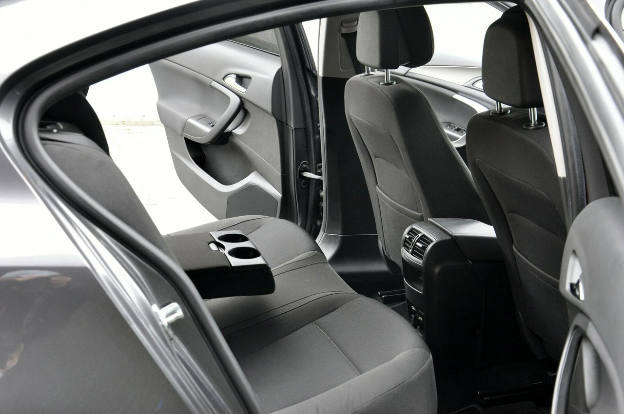 Opel Insignia - Zdjęcie 16