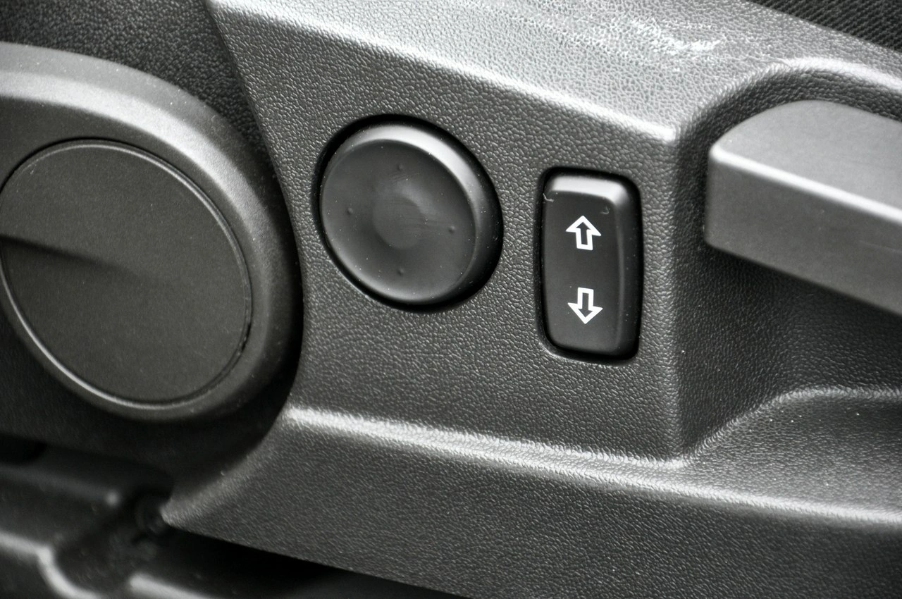 Opel Insignia - Zdjęcie 17