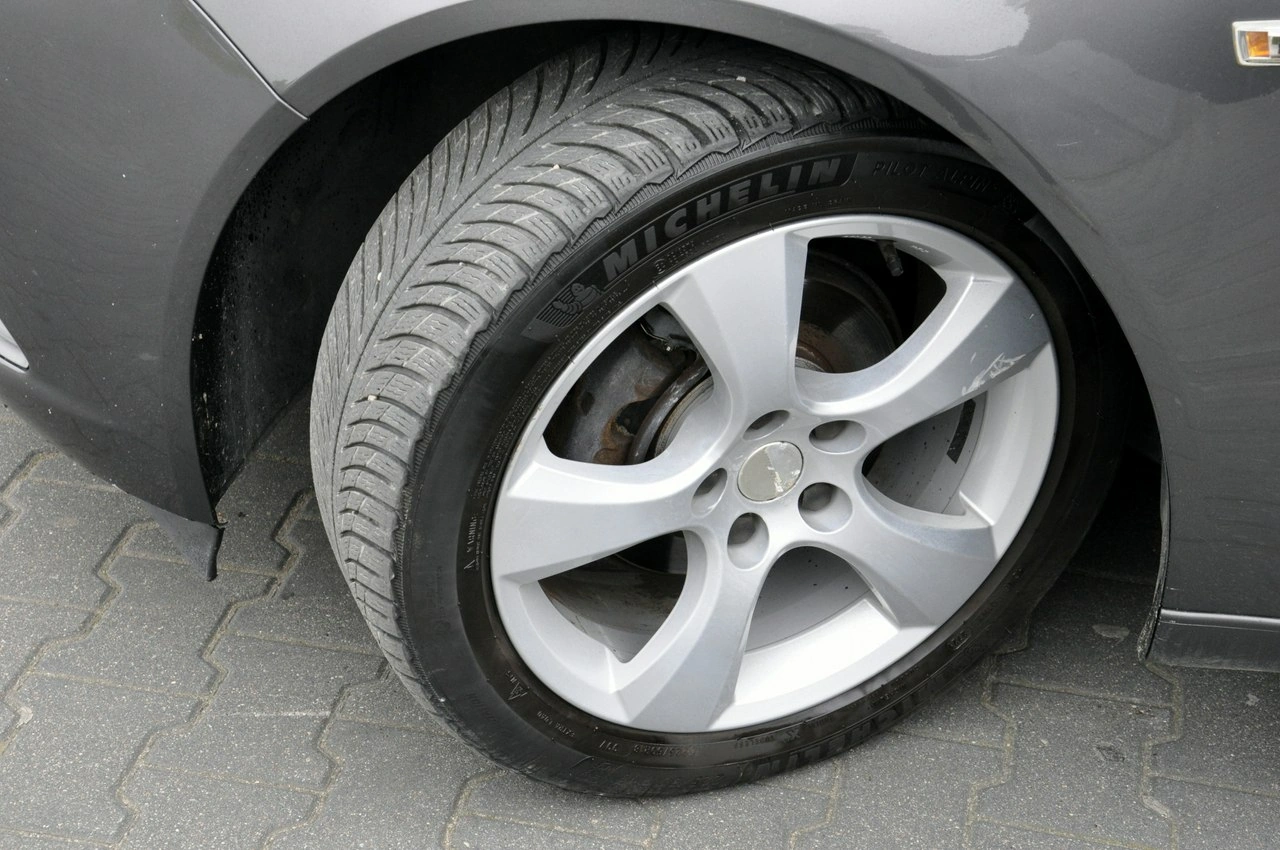 Opel Insignia - Zdjęcie 12