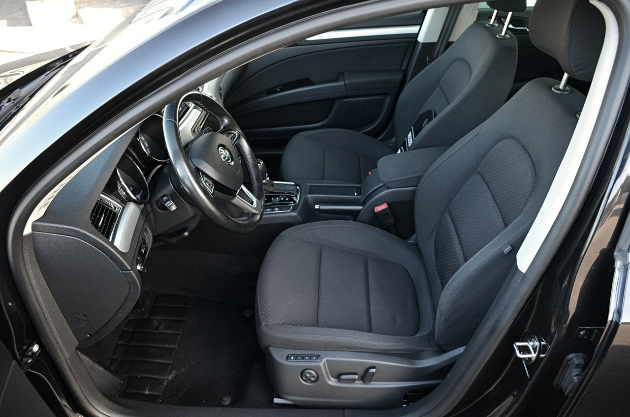 Skoda Superb - Zdjęcie 17