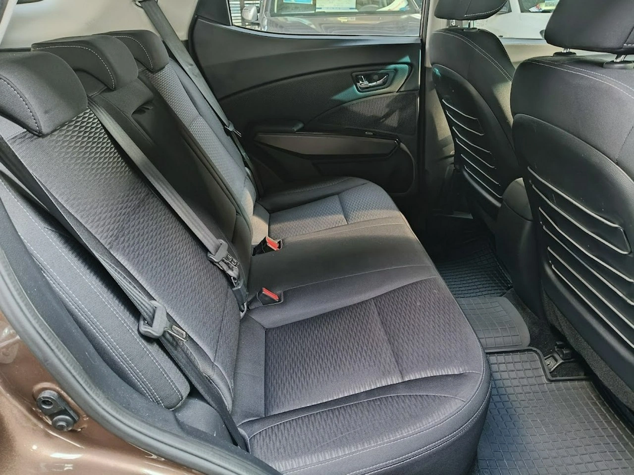 SsangYong XLV - Zdjęcie 11