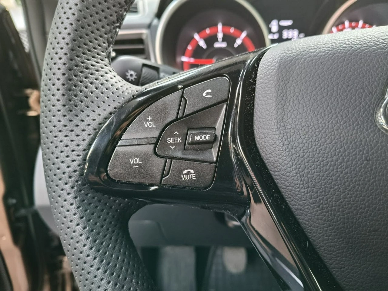 SsangYong XLV - Zdjęcie 15