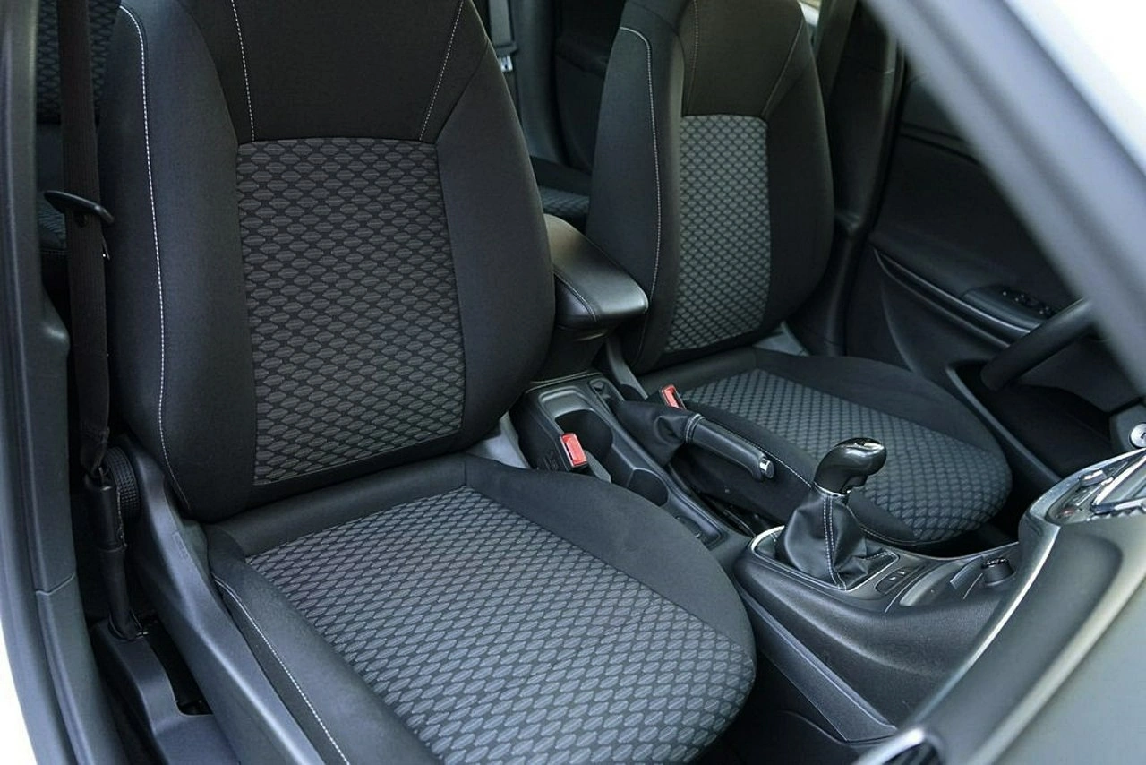 Opel Astra - Zdjęcie 16