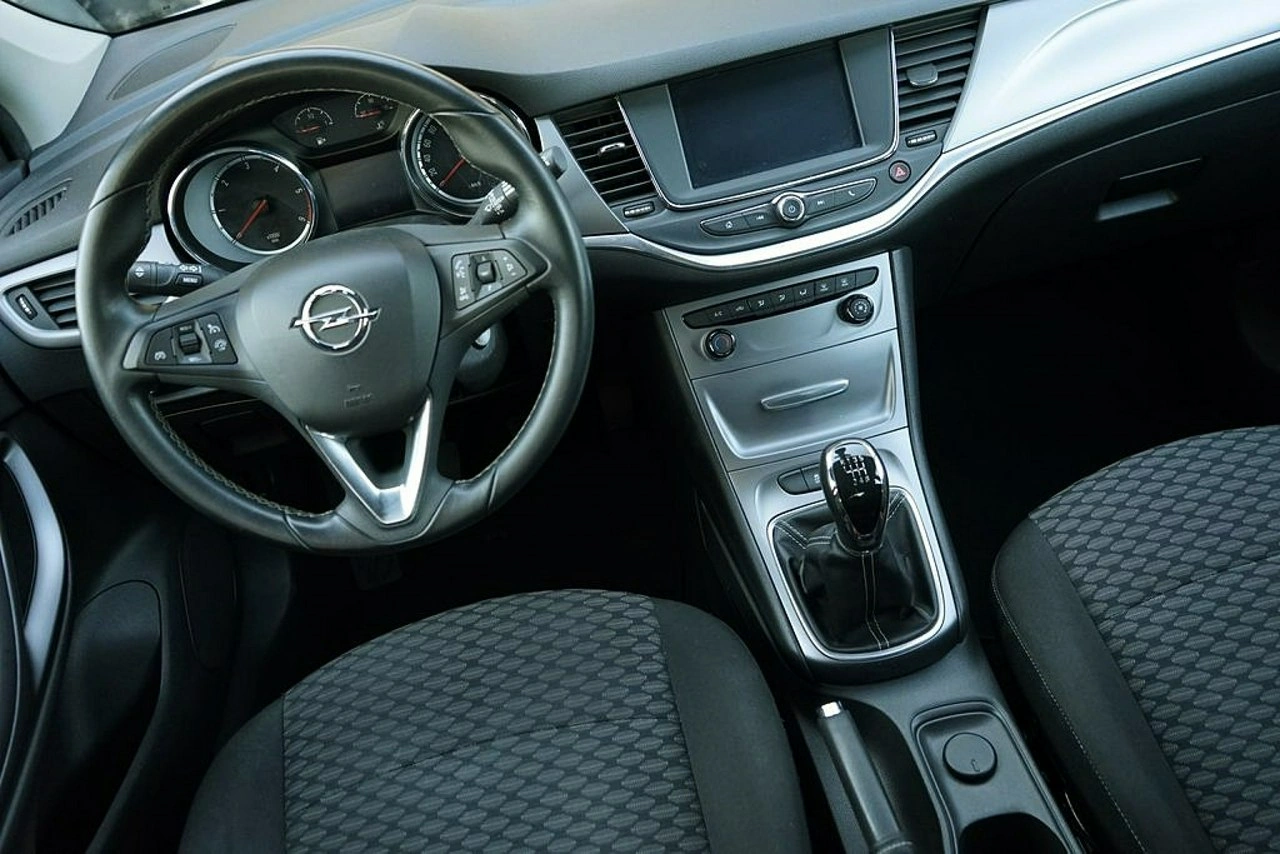 Opel Astra - Zdjęcie 20