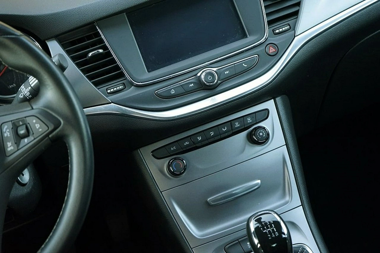 Opel Astra - Zdjęcie 21