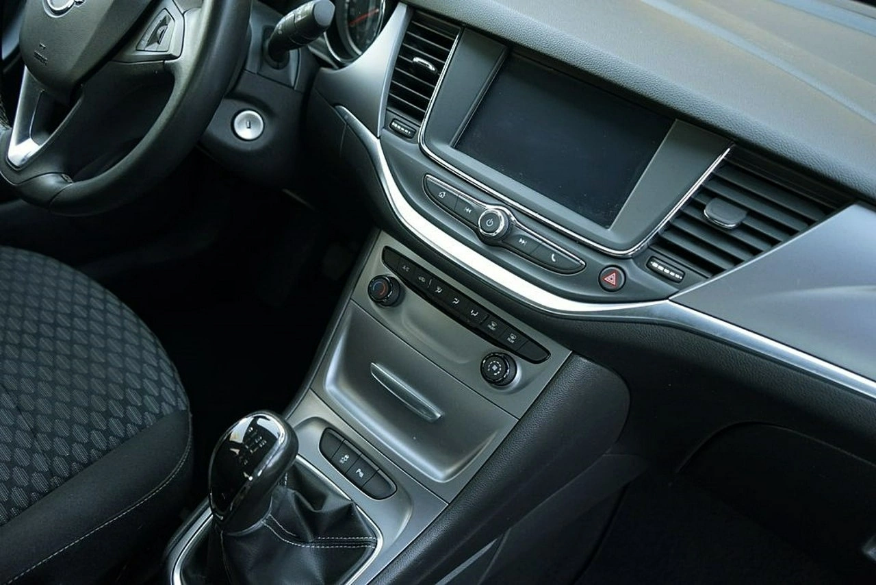 Opel Astra - Zdjęcie 22