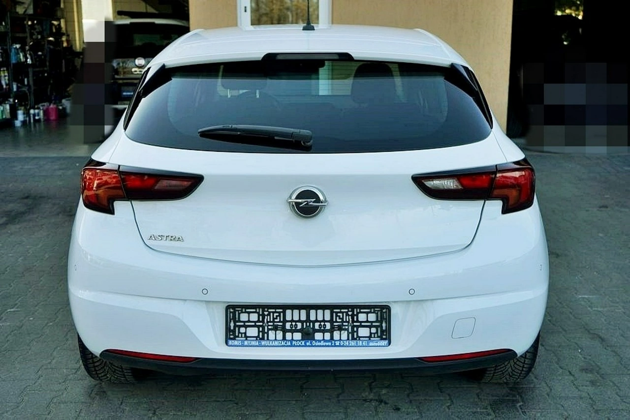 Opel Astra - Zdjęcie 4