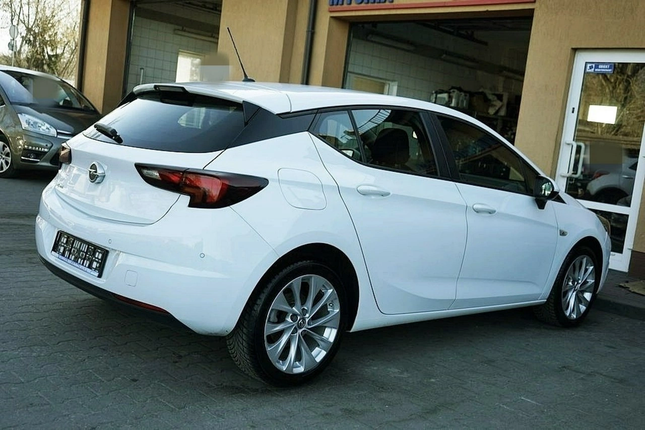 Opel Astra - Zdjęcie 6