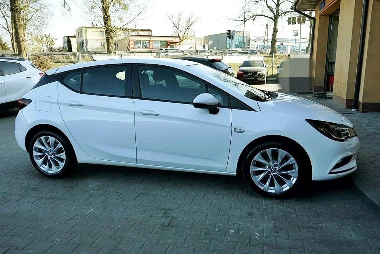 Opel Astra - Zdjęcie 7