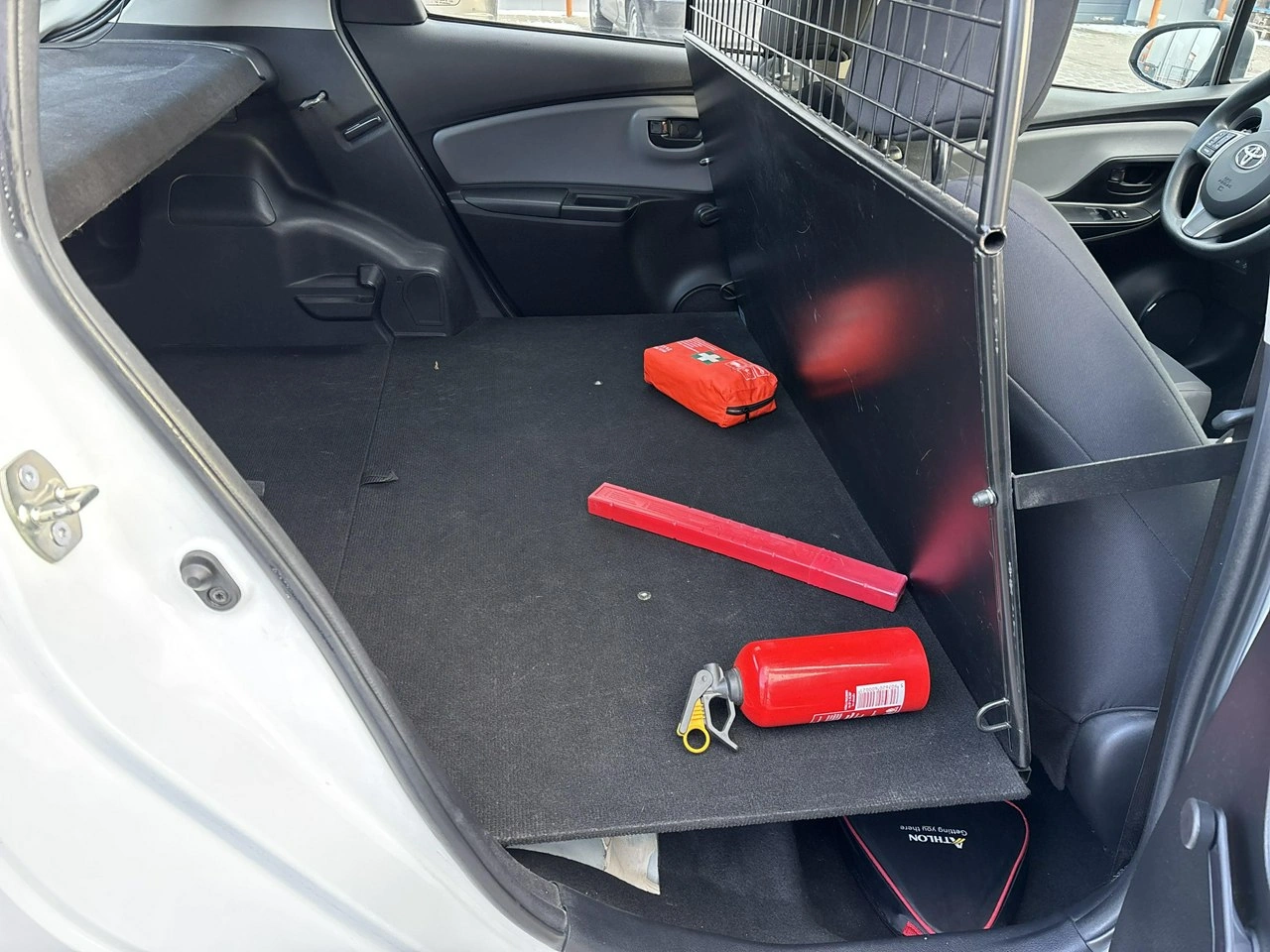 Toyota Yaris - Zdjęcie 14