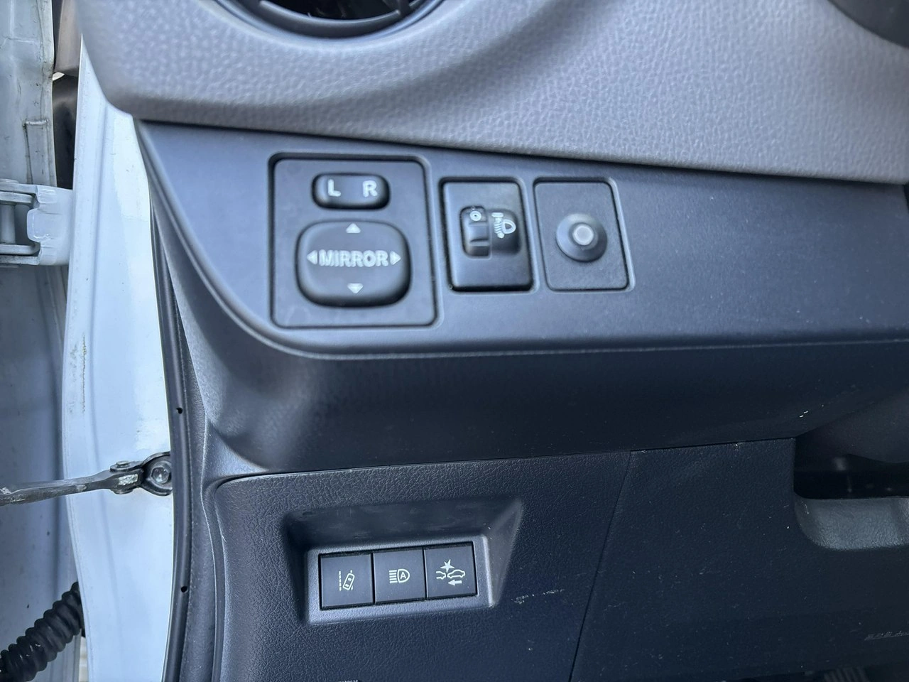 Toyota Yaris - Zdjęcie 18