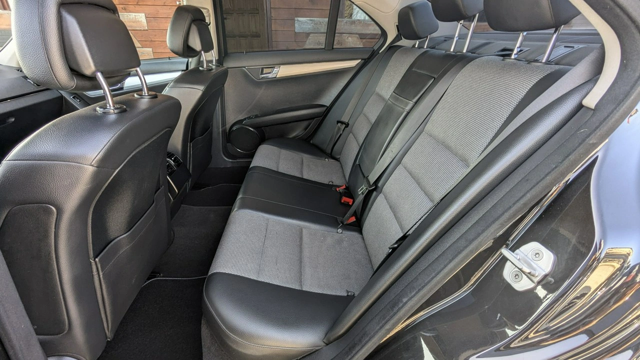 Mercedes C 200 - Zdjęcie 13
