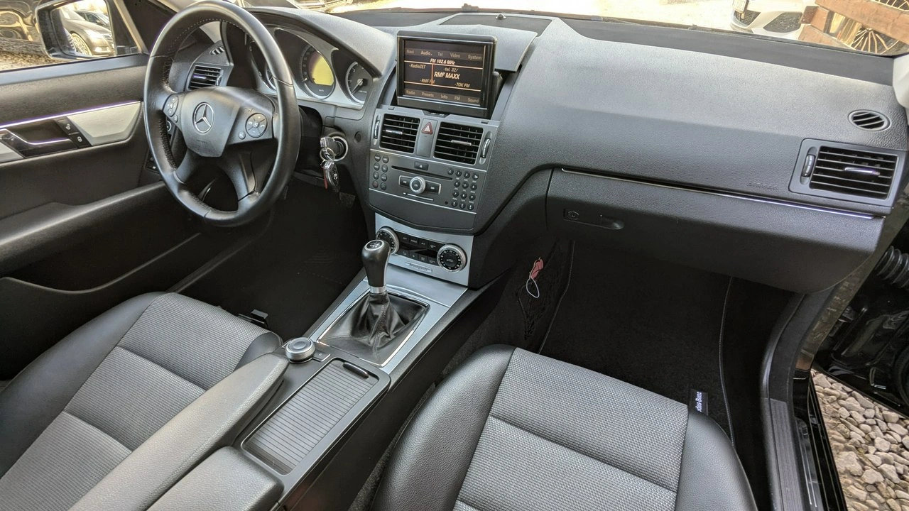 Mercedes C 200 - Zdjęcie 17