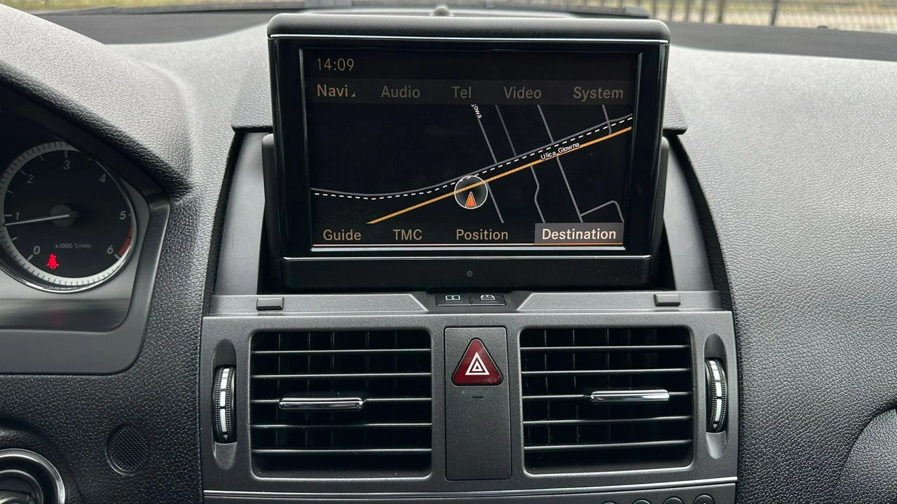 Mercedes C 200 - Zdjęcie 23