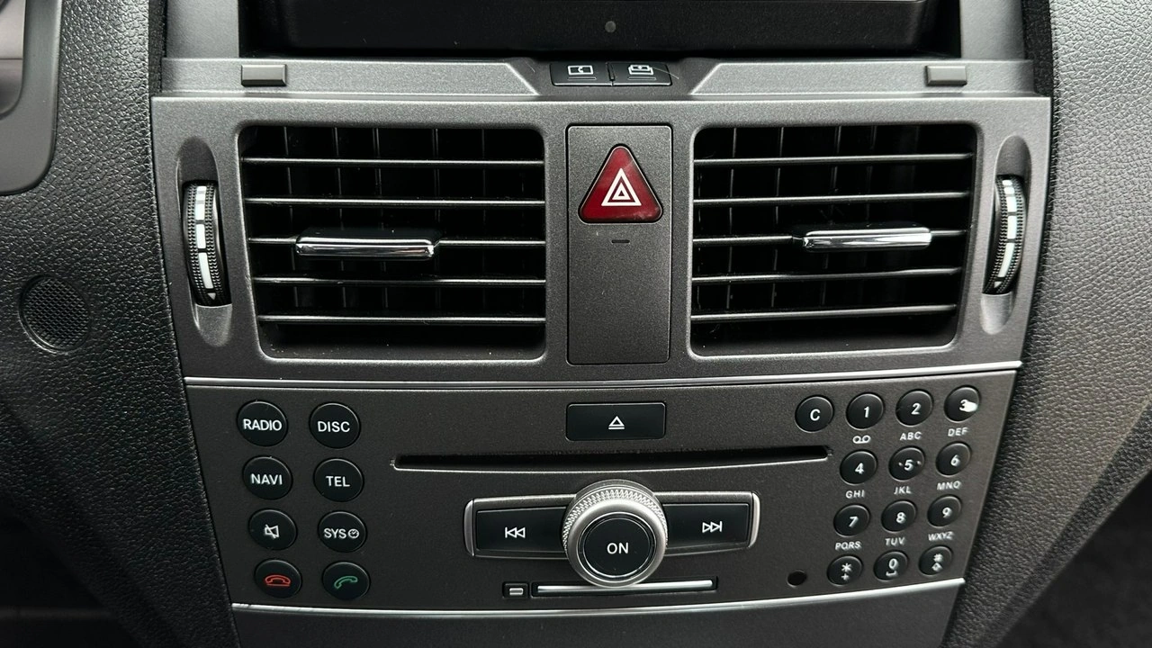 Mercedes C 200 - Zdjęcie 25