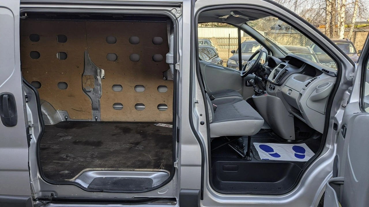 Opel Vivaro - Zdjęcie 17