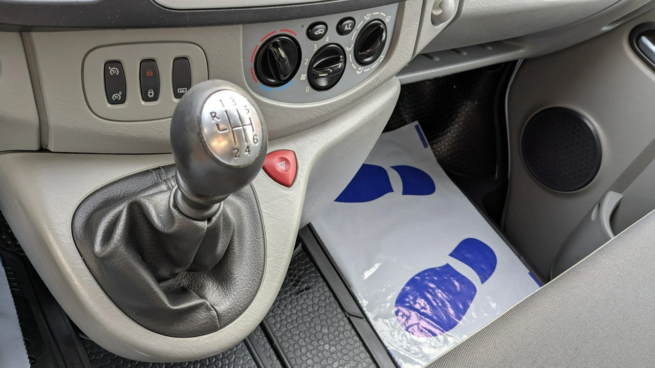 Opel Vivaro - Zdjęcie 24