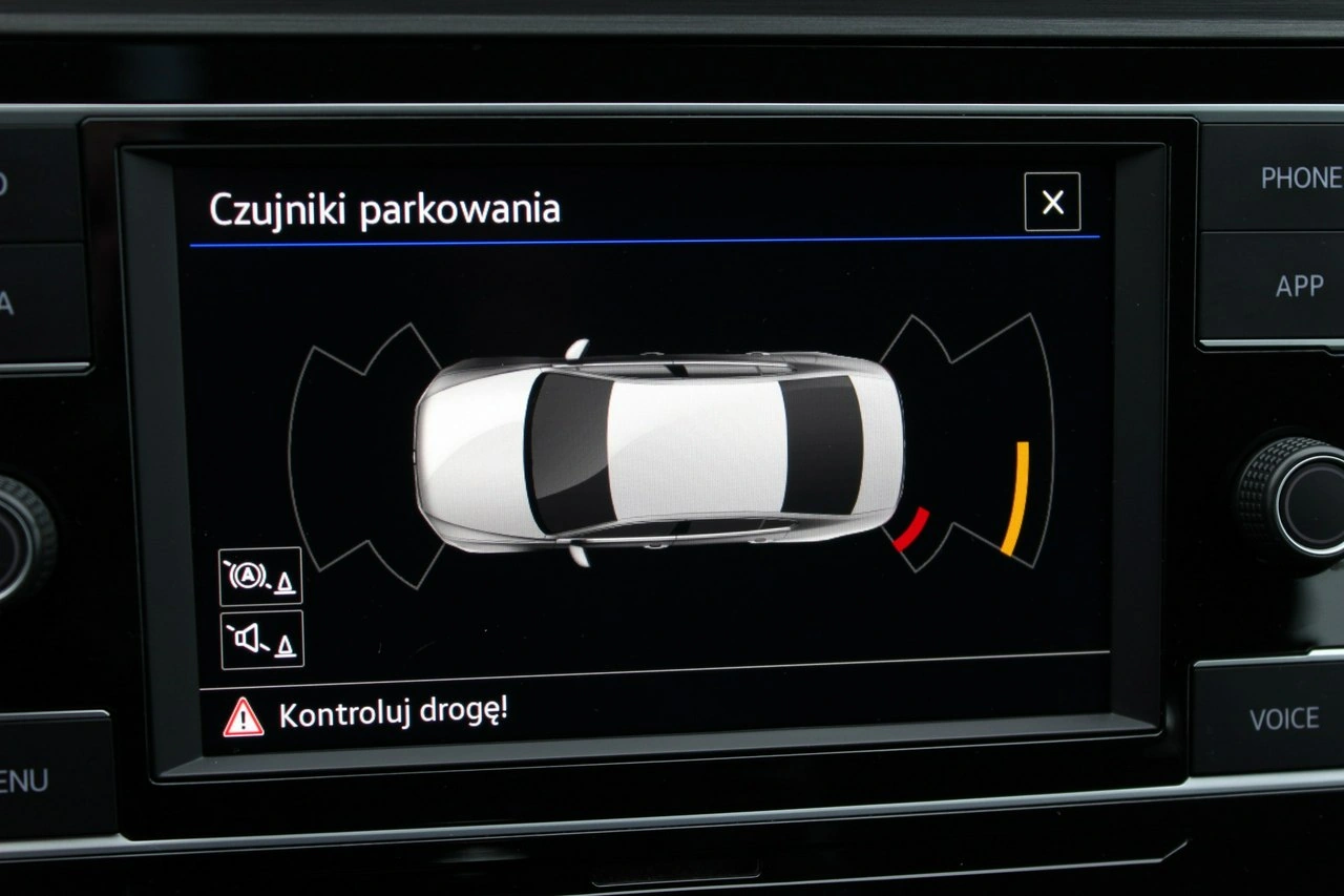 Volkswagen Passat - Zdjęcie 17