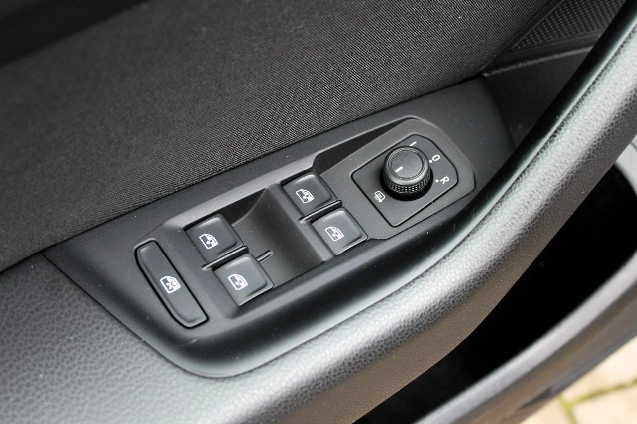 Volkswagen Passat - Zdjęcie 21