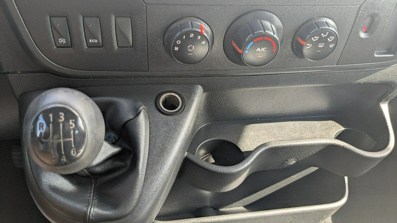 Opel Movano - Zdjęcie 25