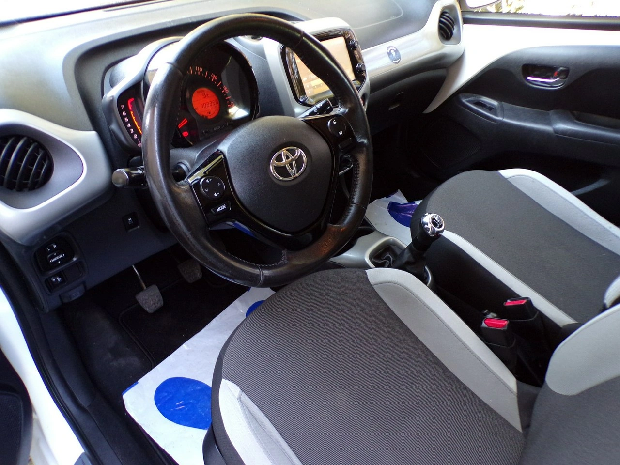 Toyota Aygo - Zdjęcie 17