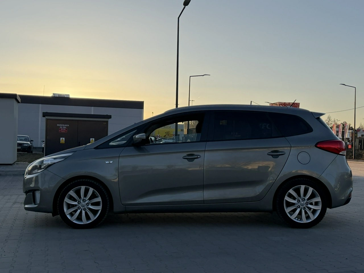 Kia Carens - Zdjęcie 5
