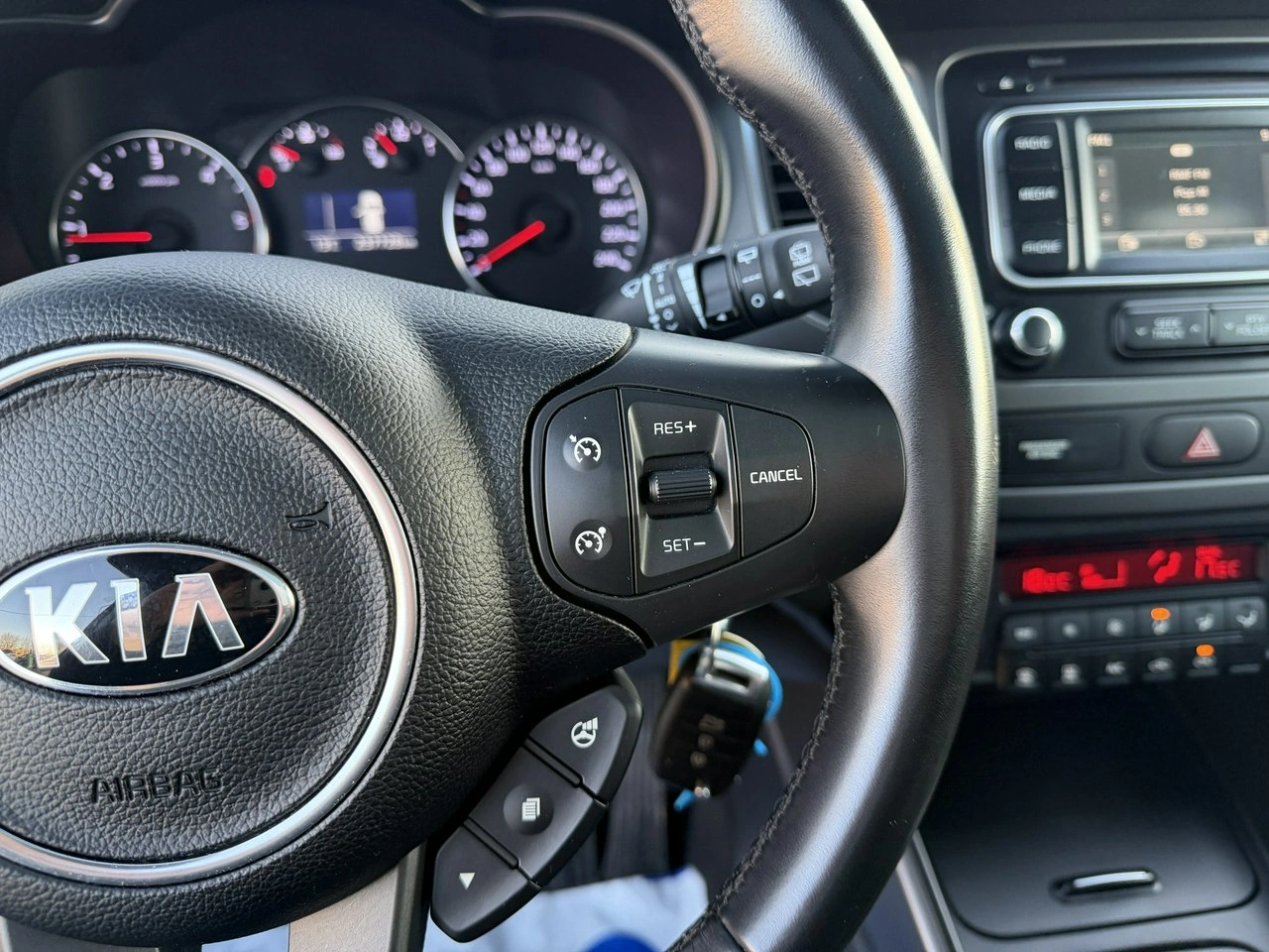 Kia Carens - Zdjęcie 22