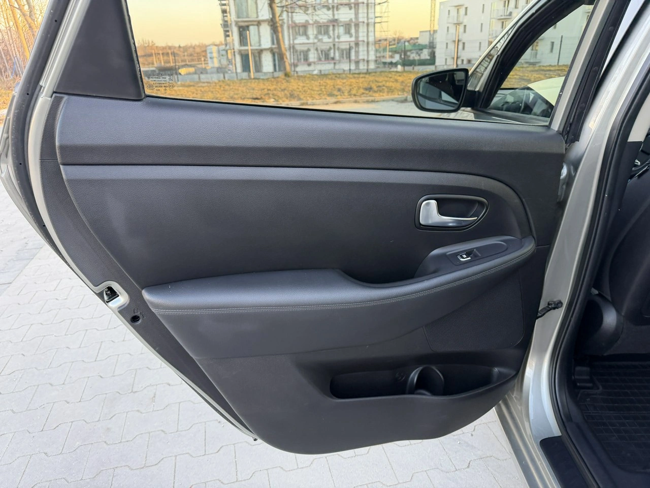 Kia Carens - Zdjęcie 26