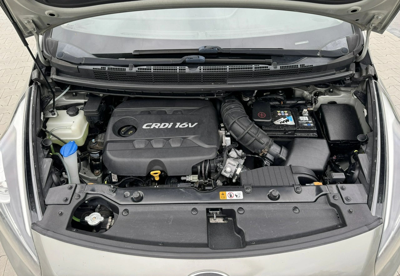 Kia Carens - Zdjęcie 3