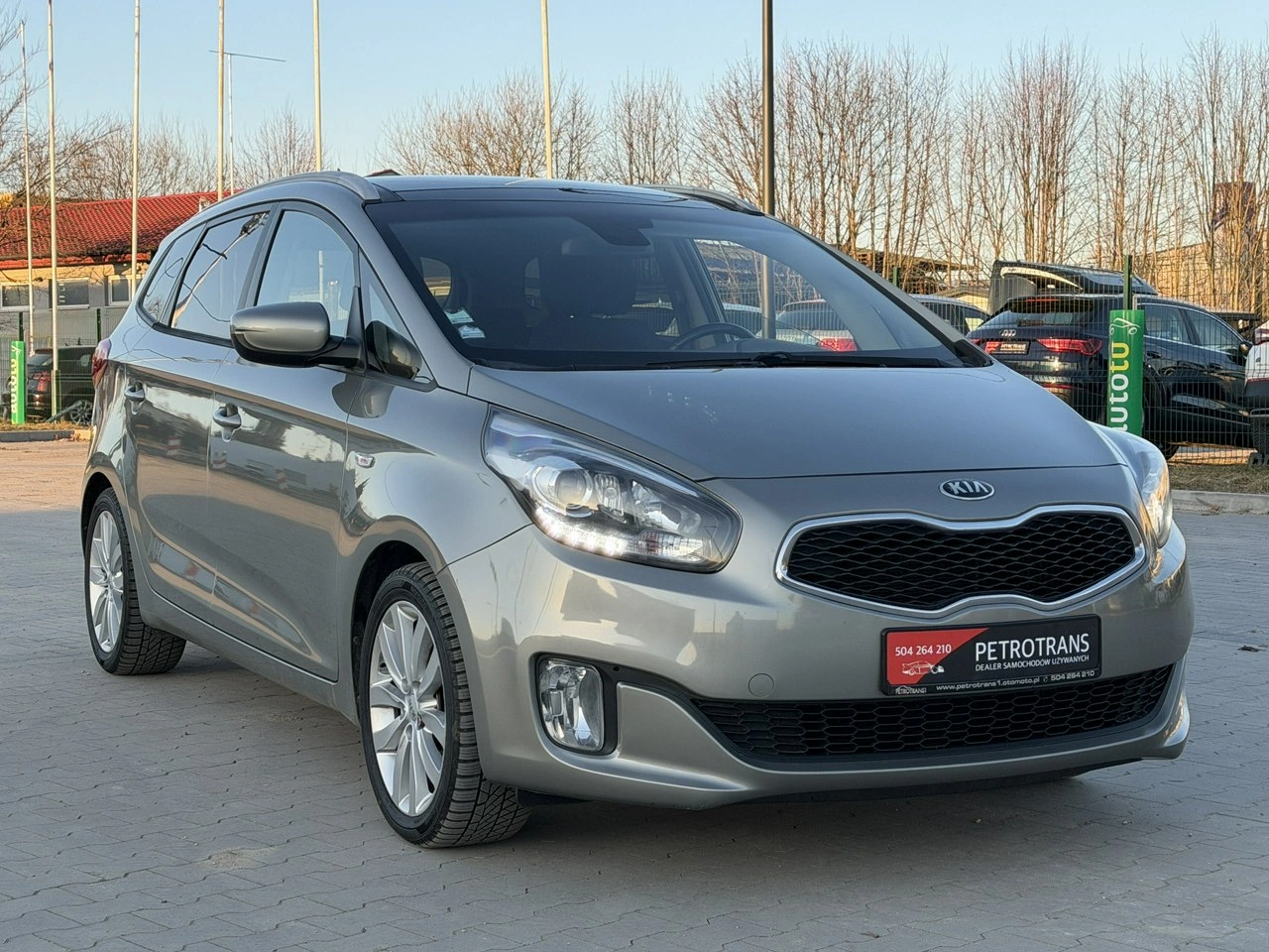 Kia Carens - Zdjęcie 12