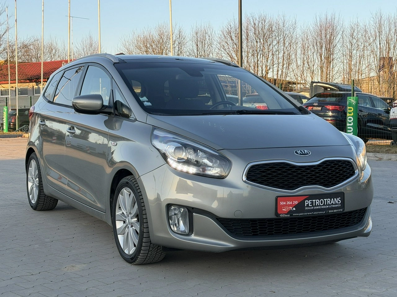 Kia Carens - Zdjęcie 12