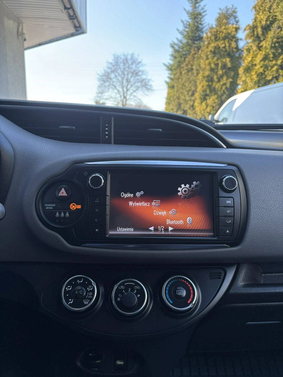 Toyota Yaris - Zdjęcie 15