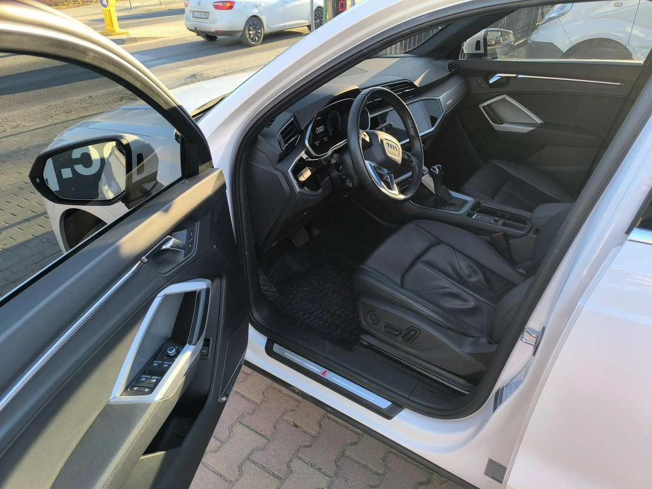 Audi Q3 - Zdjęcie 17