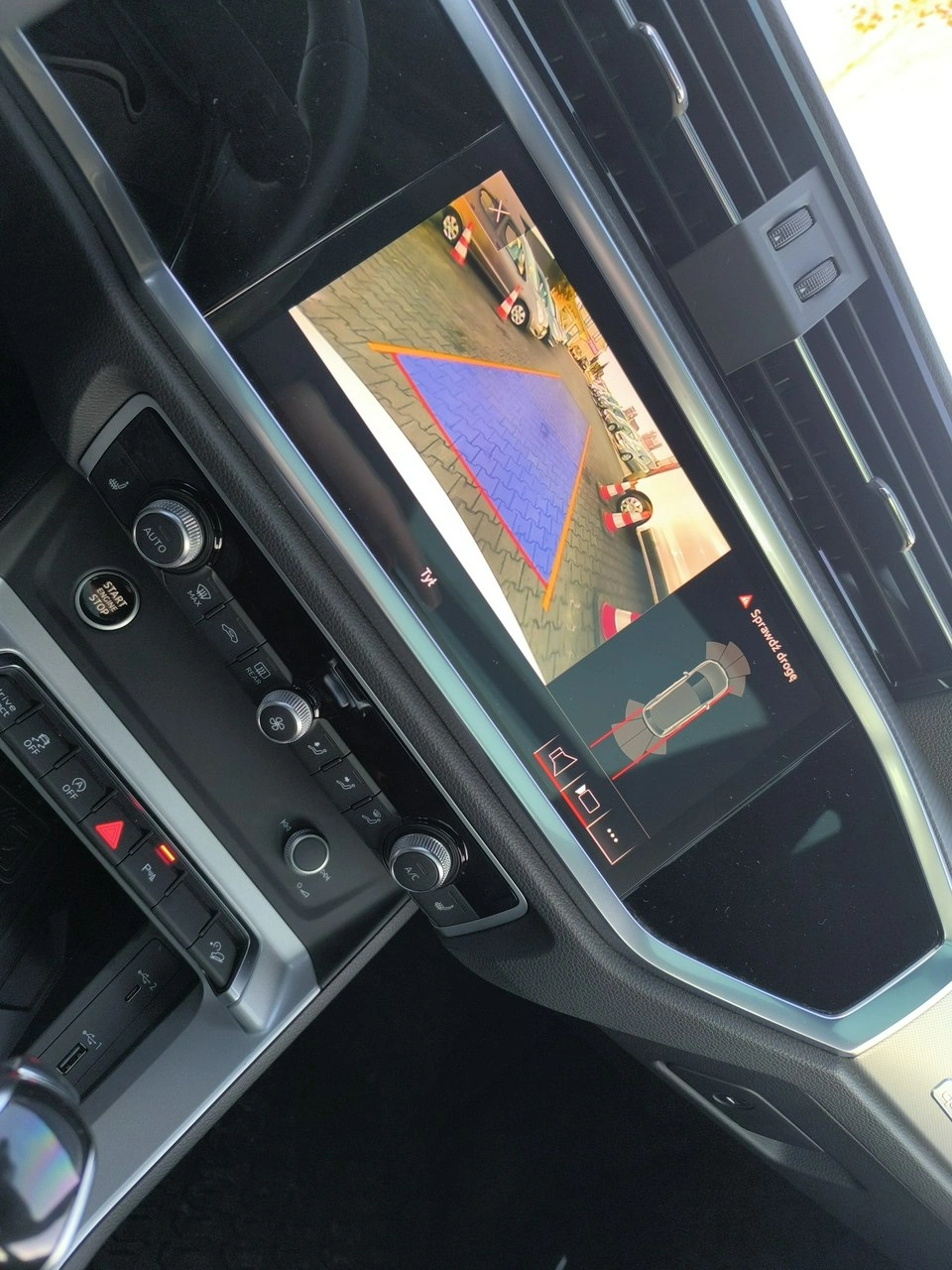 Audi Q3 - Zdjęcie 23