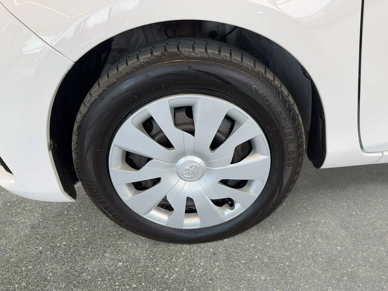 Toyota Yaris - Zdjęcie 8