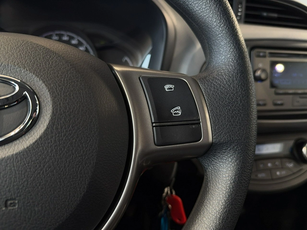 Toyota Yaris - Zdjęcie 15