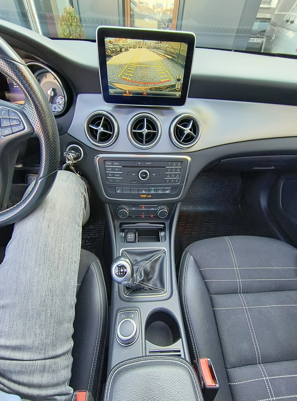Mercedes CLA 180 - Zdjęcie 23