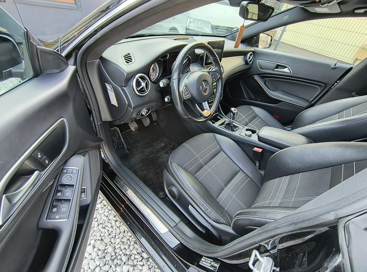 Mercedes CLA 180 - Zdjęcie 10