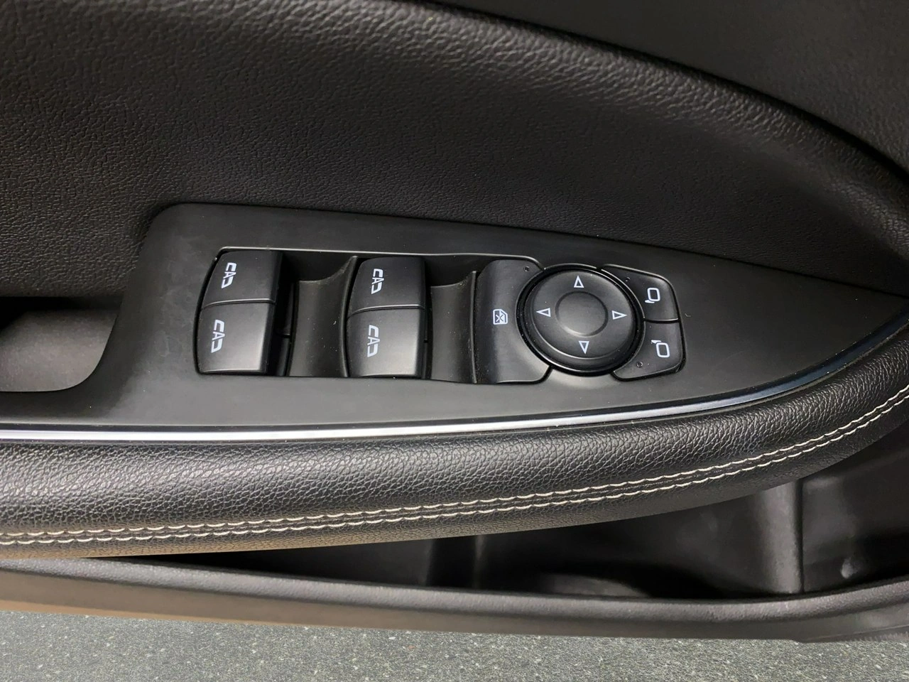 Opel Insignia Grand Sport - Zdjęcie 36