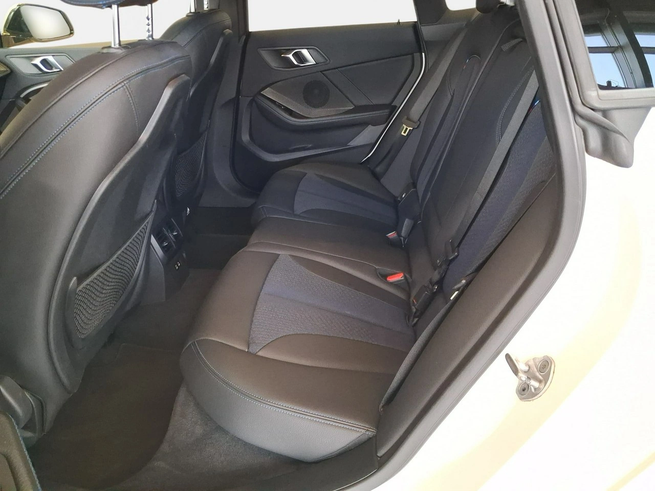 BMW 218 - Zdjęcie 9