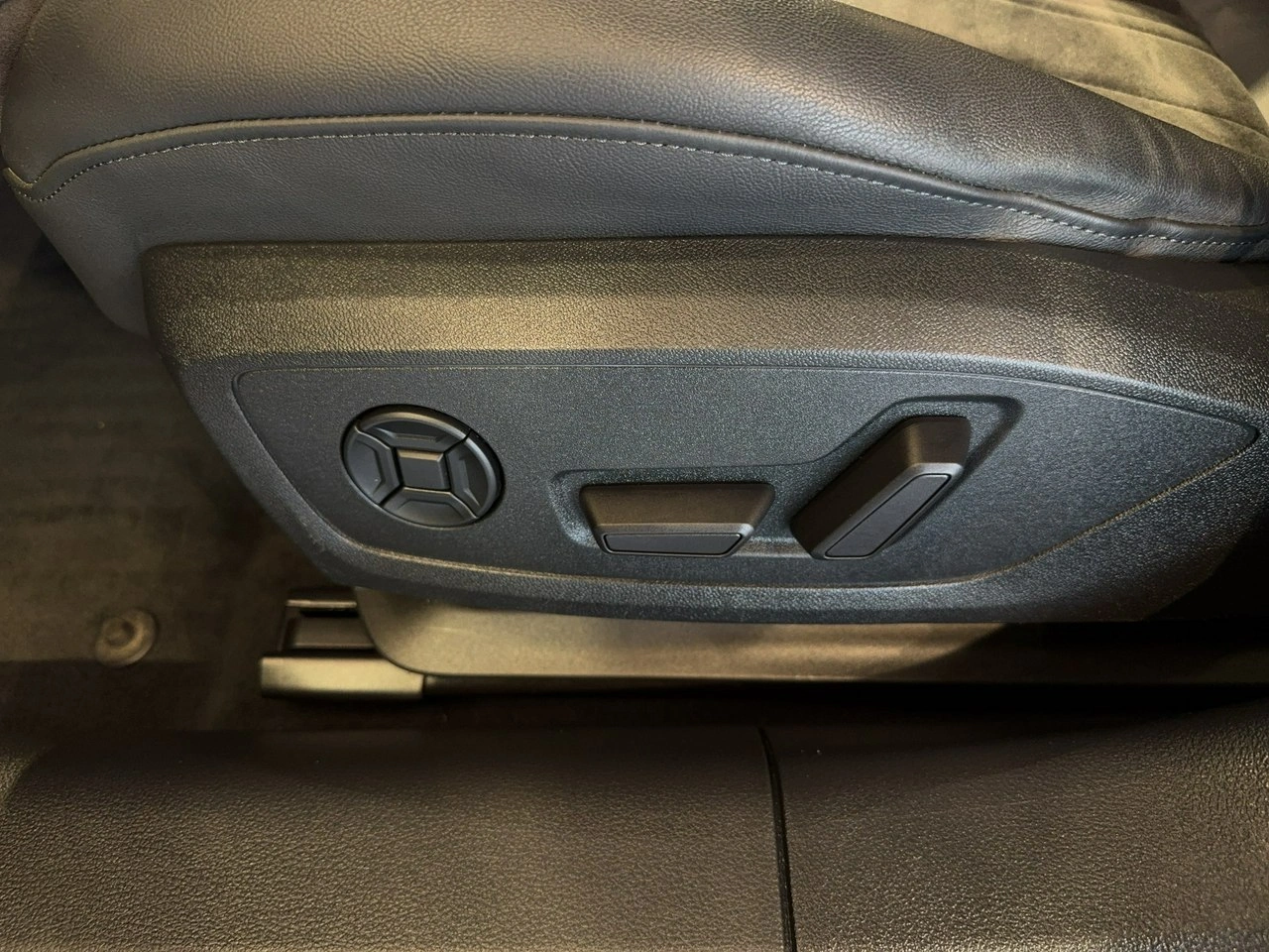 Audi A6 - Zdjęcie 14