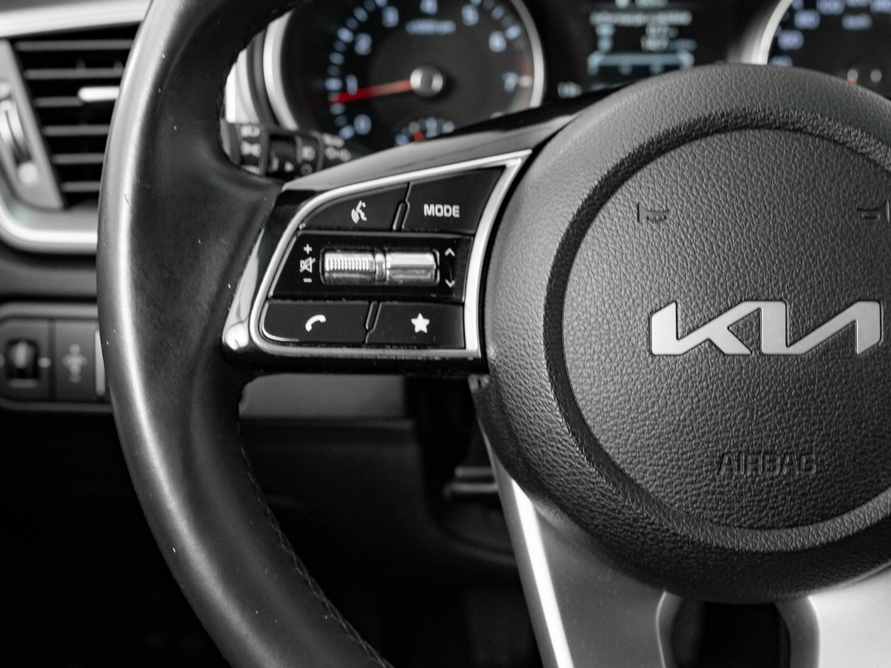 Kia Ceed - Zdjęcie 14