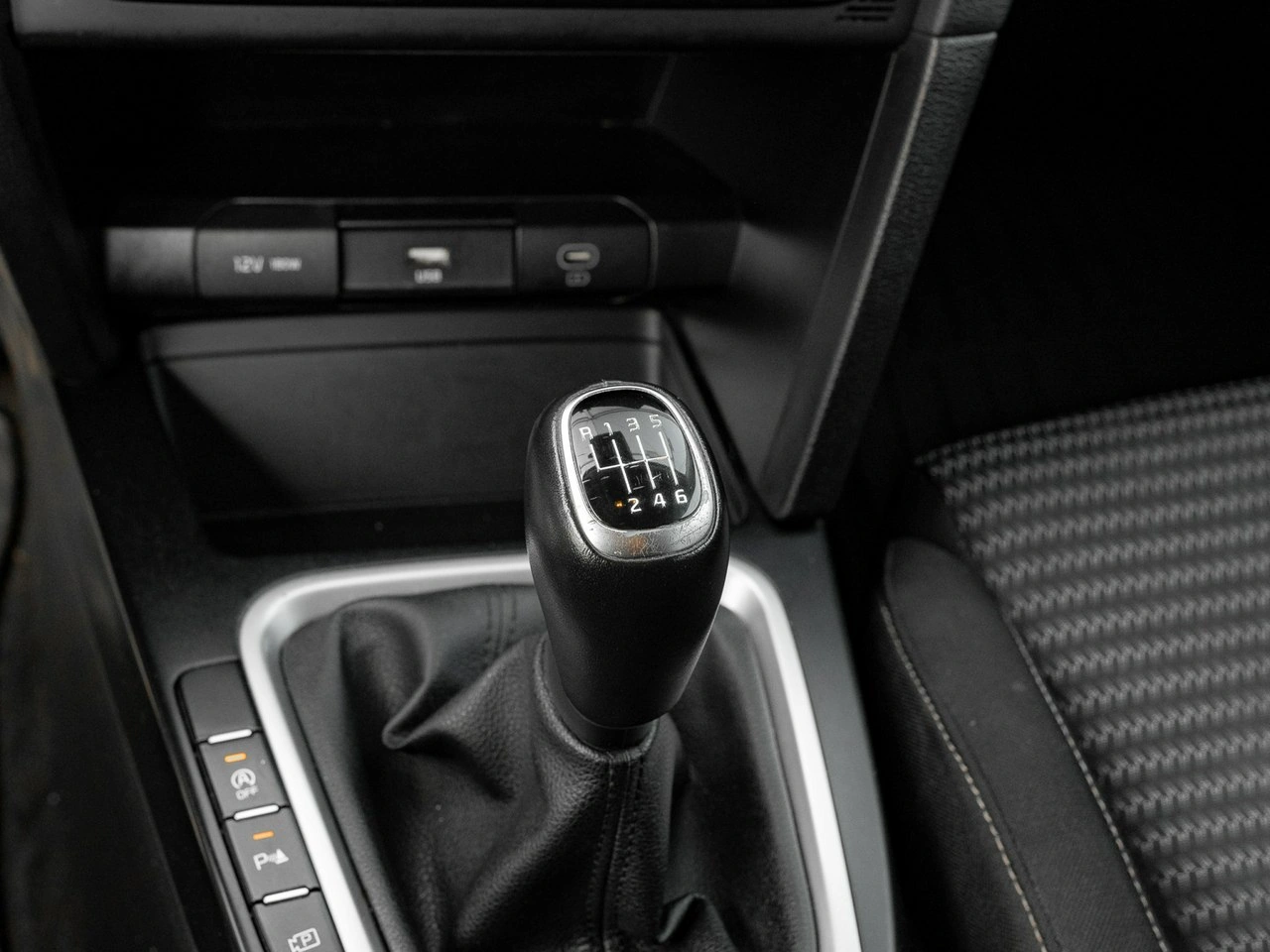 Kia Ceed - Zdjęcie 16