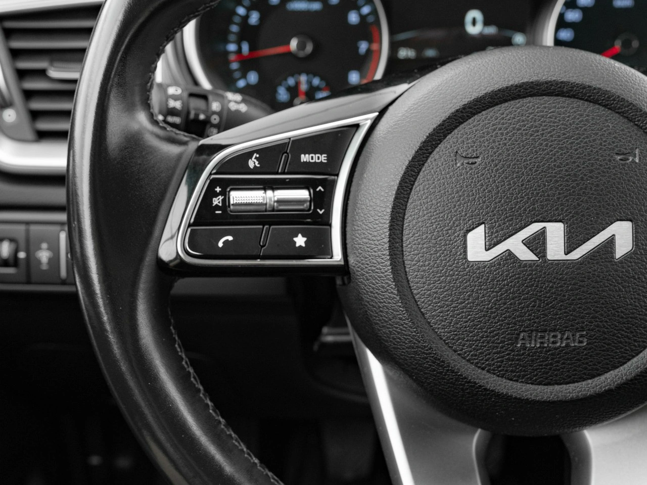 Kia Ceed - Zdjęcie 15