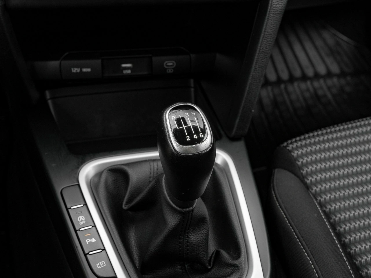 Kia Ceed - Zdjęcie 17