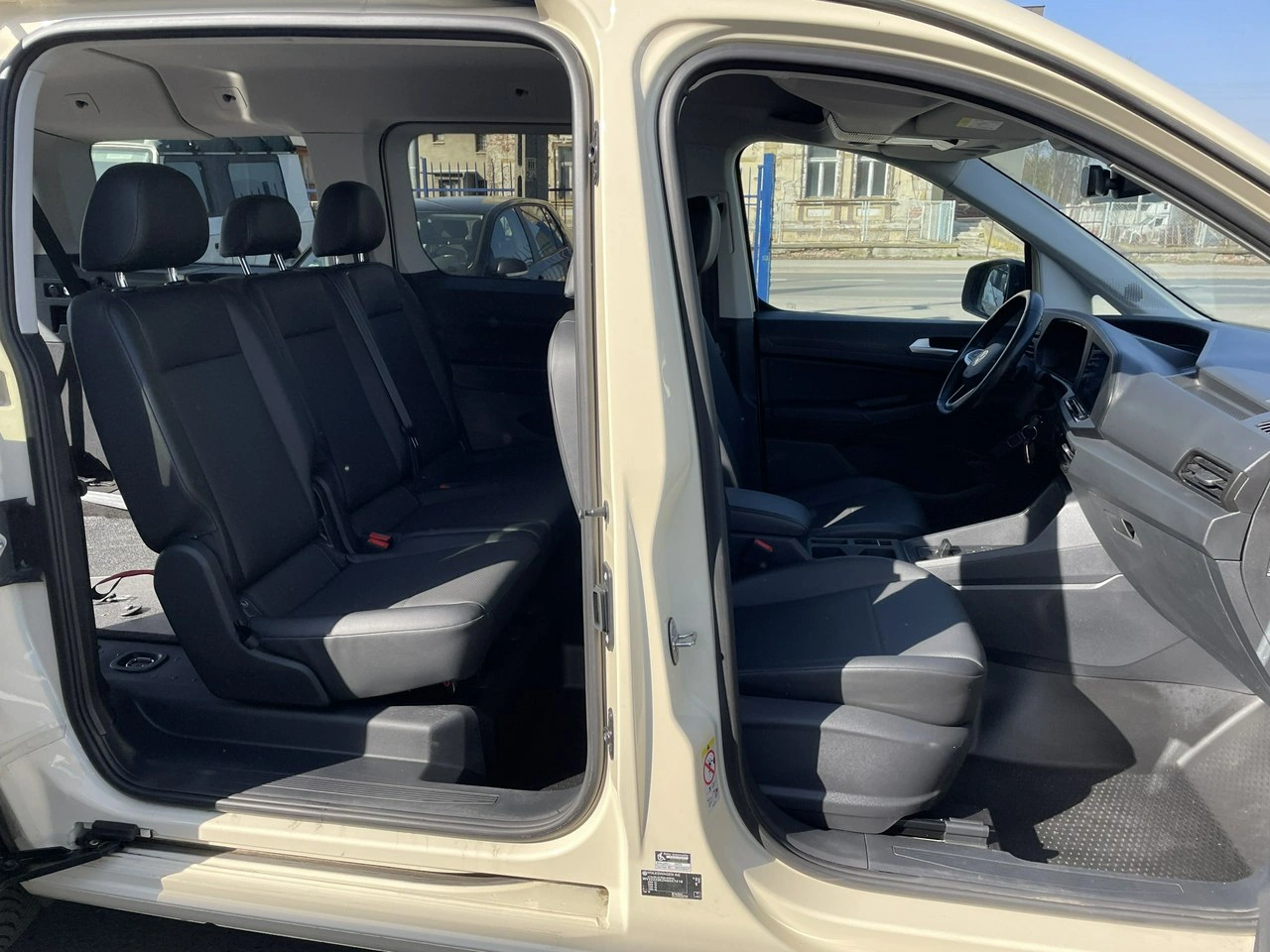 Volkswagen Caddy - Zdjęcie 24